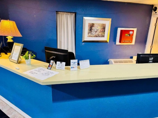 Travelodge by Wyndham Junction City image 11