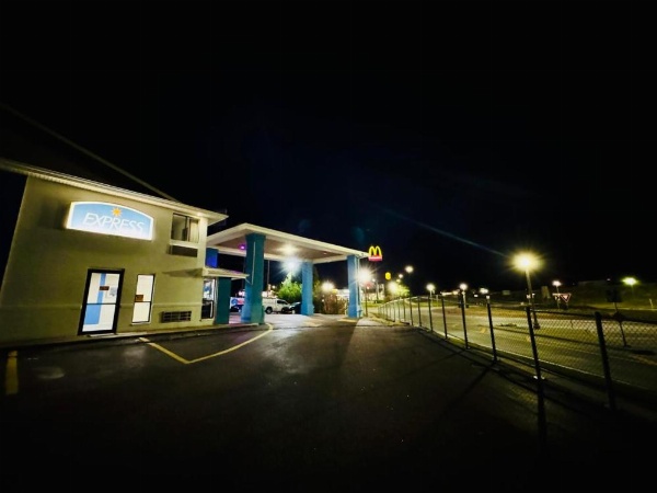 Travelodge by Wyndham Junction City image 28